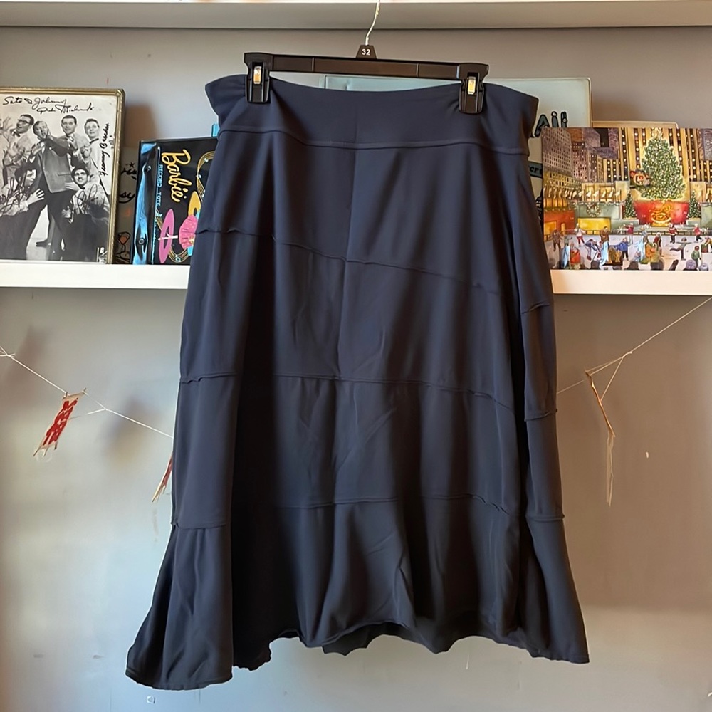 Athleta Active A-line skirt L
